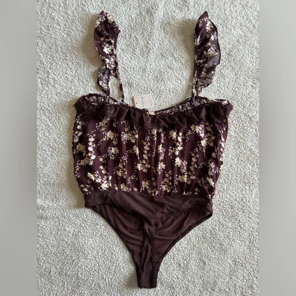 Intimately by Free People Chocolate Merlot Combo Ruffled  Thong Bodysuit Size M - Picture 13 of 13